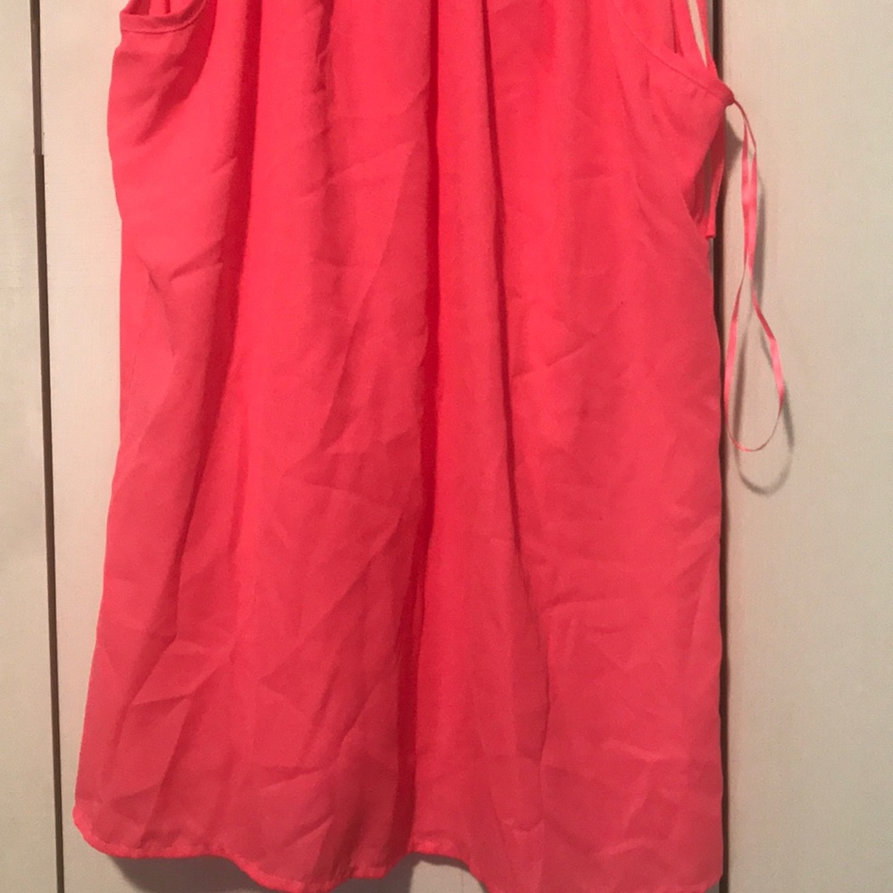 Tank top - Picture 2 of 3